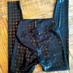 Peloton workout leggings